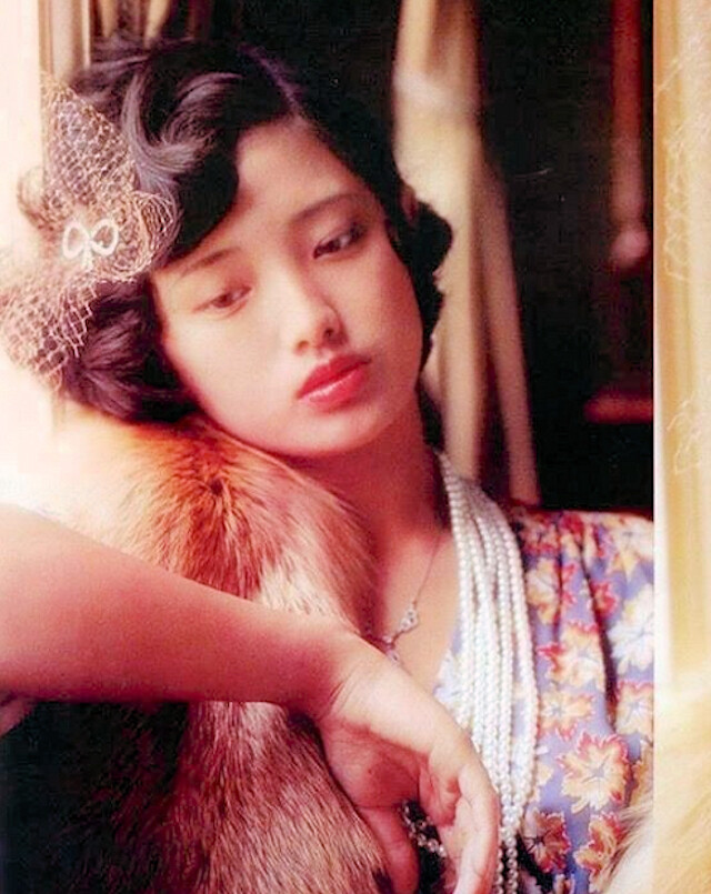 Amazon.co.jp: 単行本山口百恵は菩薩である1979年初版 平岡正明