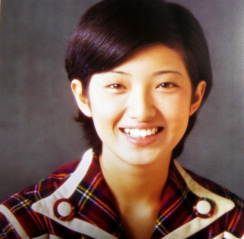 ちっぽけな感傷 山口百恵 祭典の日々 ちっぽけな感傷 山口百恵 祭典の日々