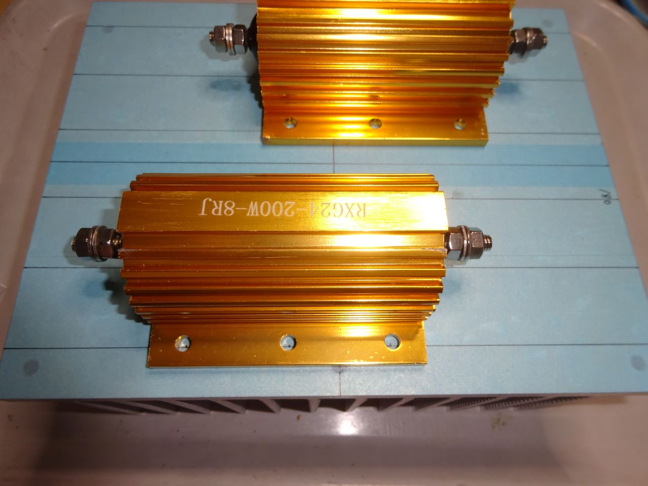 Self-Made Dummy Load (1) : 長田(猫舌)のblog Self-Made Dummy Load (1) : 長田(猫舌)のblog