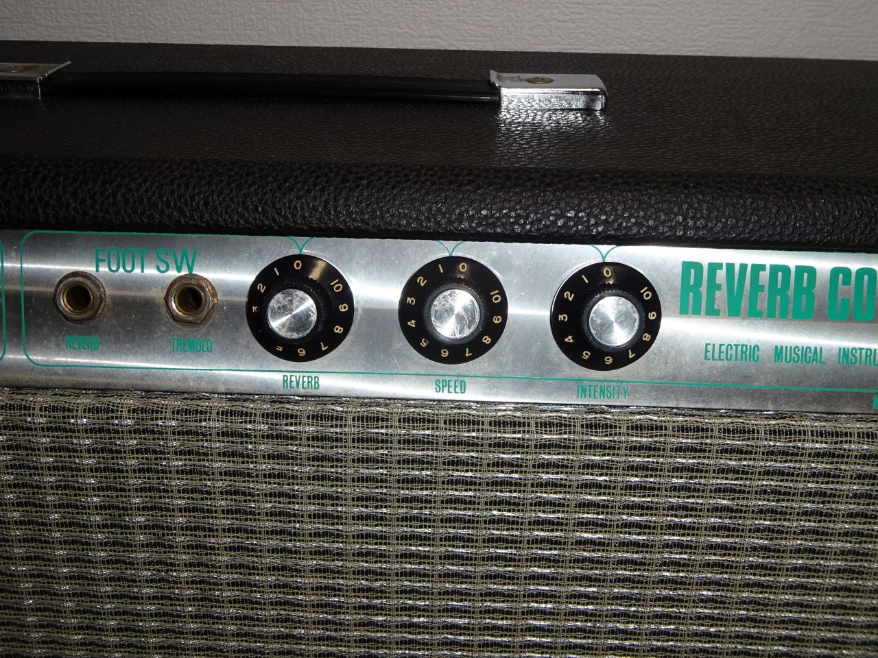 □ Guyatone グヤトーン □ 銀パネ REVERB COMBO 真空管 ギターアンプ