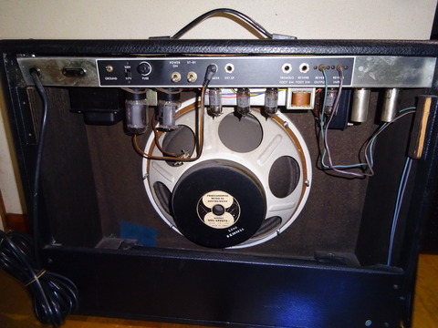 Guyatone GA-1050D REVERB JAZZ (2) : 長田(猫舌)のblog Guyatone GA-1050D REVERB JAZZ (2) : 長田(猫舌)のblog