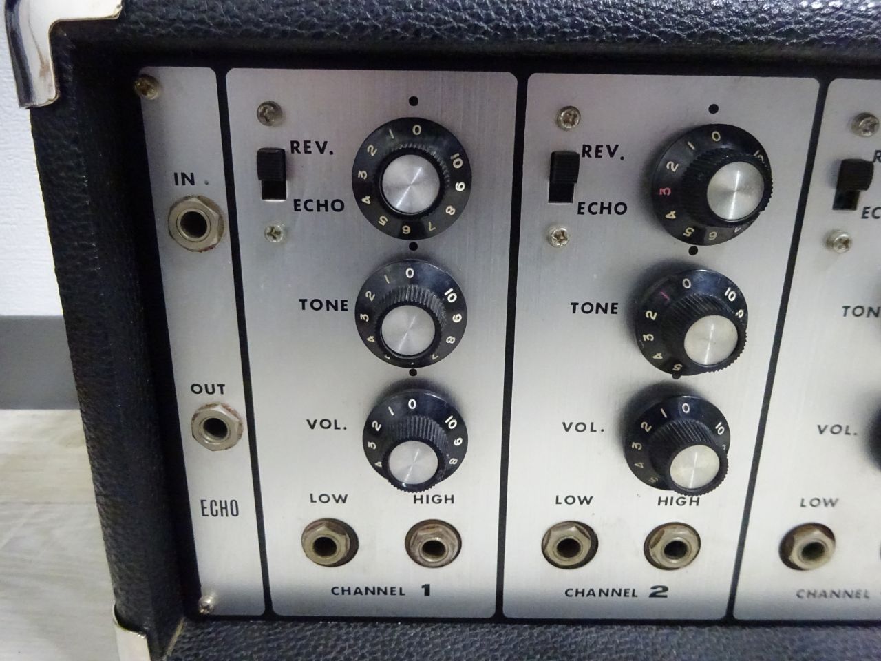 Guyatone VA-55 (1) : 長田(猫舌)のblog