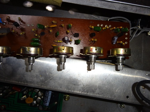 f7f13794-s.jpg