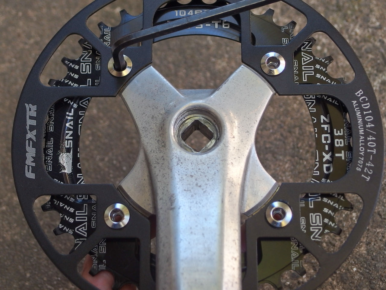 クロスバイクESCAPE R3のフロントシングル化(ナローワイドギア編