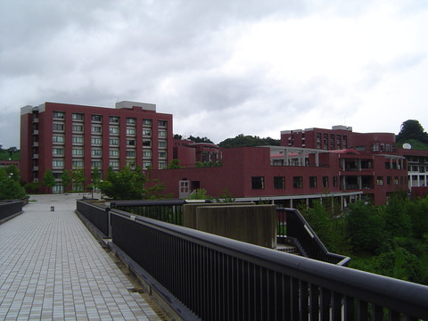 金沢大学