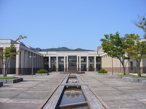 富山大学