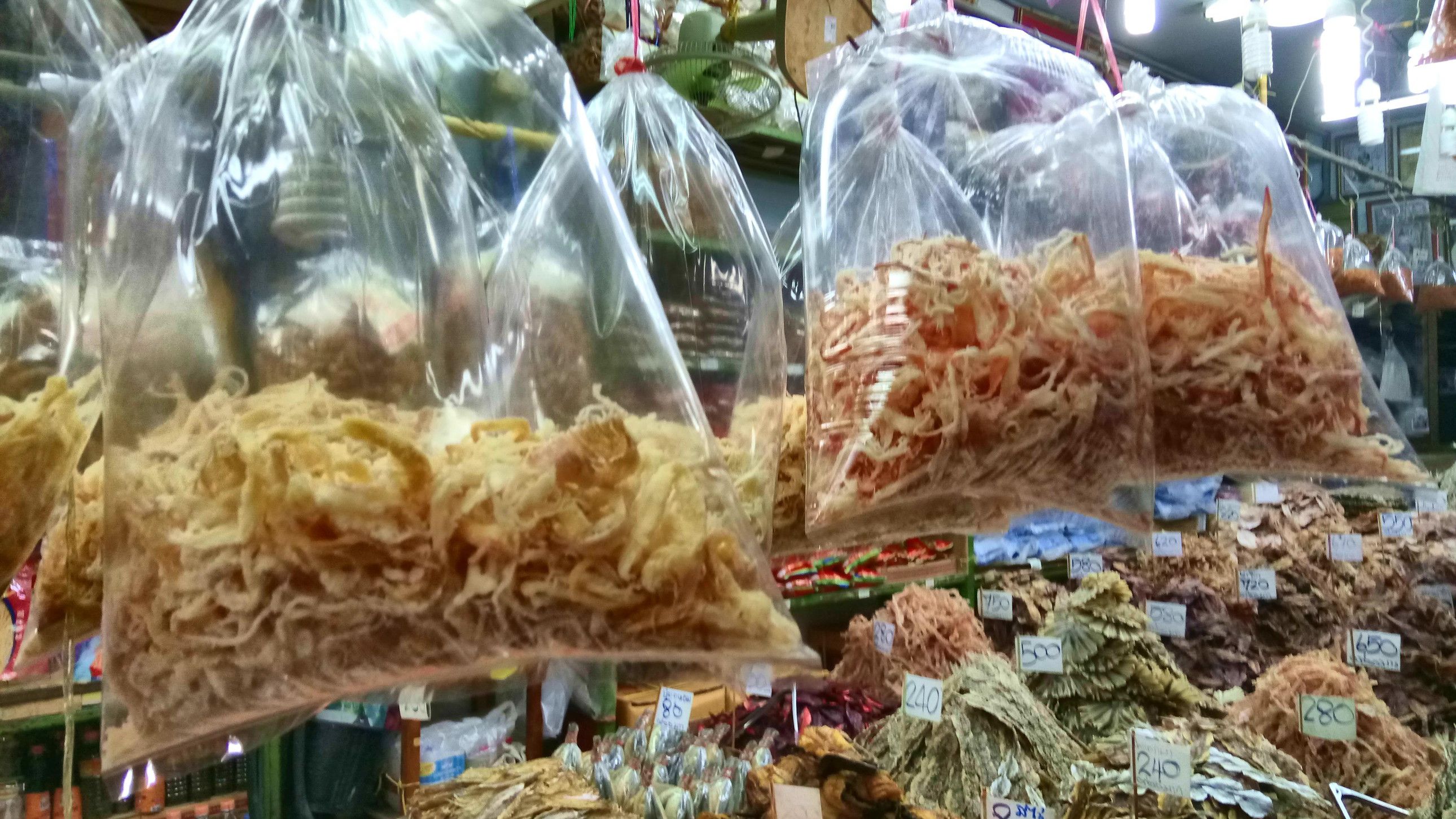 パクナーム市場で乾物を購入 いまだ旅の途中 クルンテープの大空から Powered By ライブドアブログ