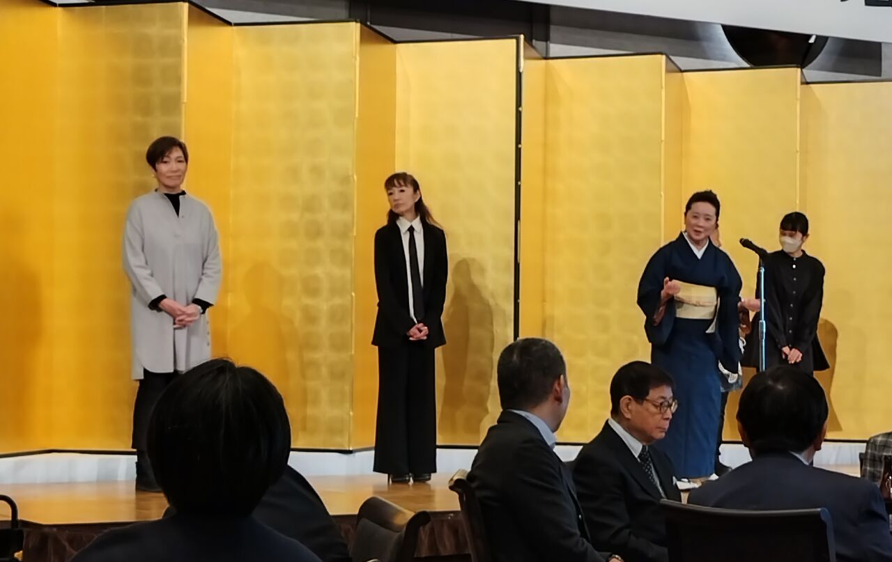 20251226_114213��