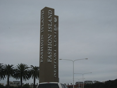 12 20 07 Last School, Fashion Island Tree, Gifts from Jean (11)