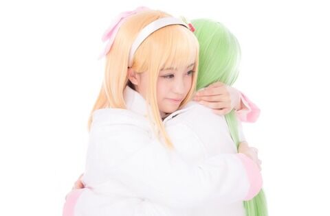 旦那の友人の式のためにドレスを義実家に持参したら、デブコトメが無断着用して超人ハルクしてくれた！→私「どうしてくれるんですか！」トメコトメ「アンタの金切り声を聞く位なら