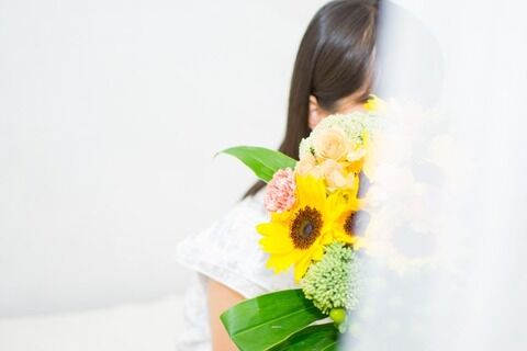 一人で満喫行ったら、婚約者が女と絶賛浮気中。彼は私に気づいたけど、優しい私はスルーしてあげた→漫画の続きが読みたいのに彼が必ﾀﾋに邪魔をする。慌てても結果は変わらないよ？