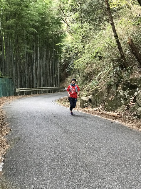 E9056C61-373C-4FB7-A5F4-4481955A7AD2