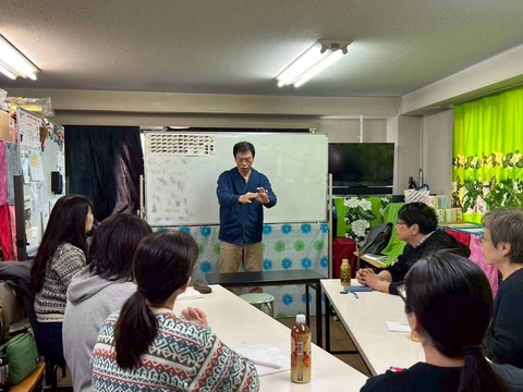 F1AFA64C-2F55-4F30-8D2E-FEC0F13C8184