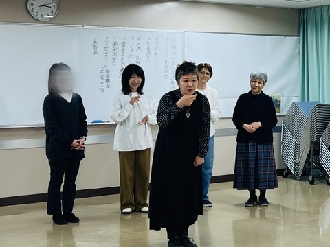 ④