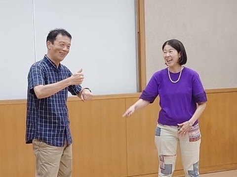 ①