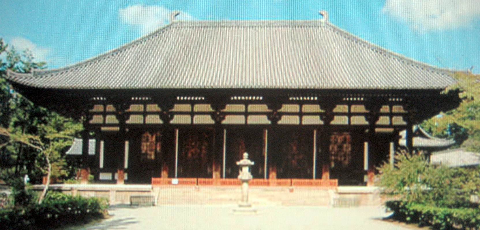 平入り” と 雨 1 … 日本最大級の“平入り” 『唐招提寺金堂』の場合