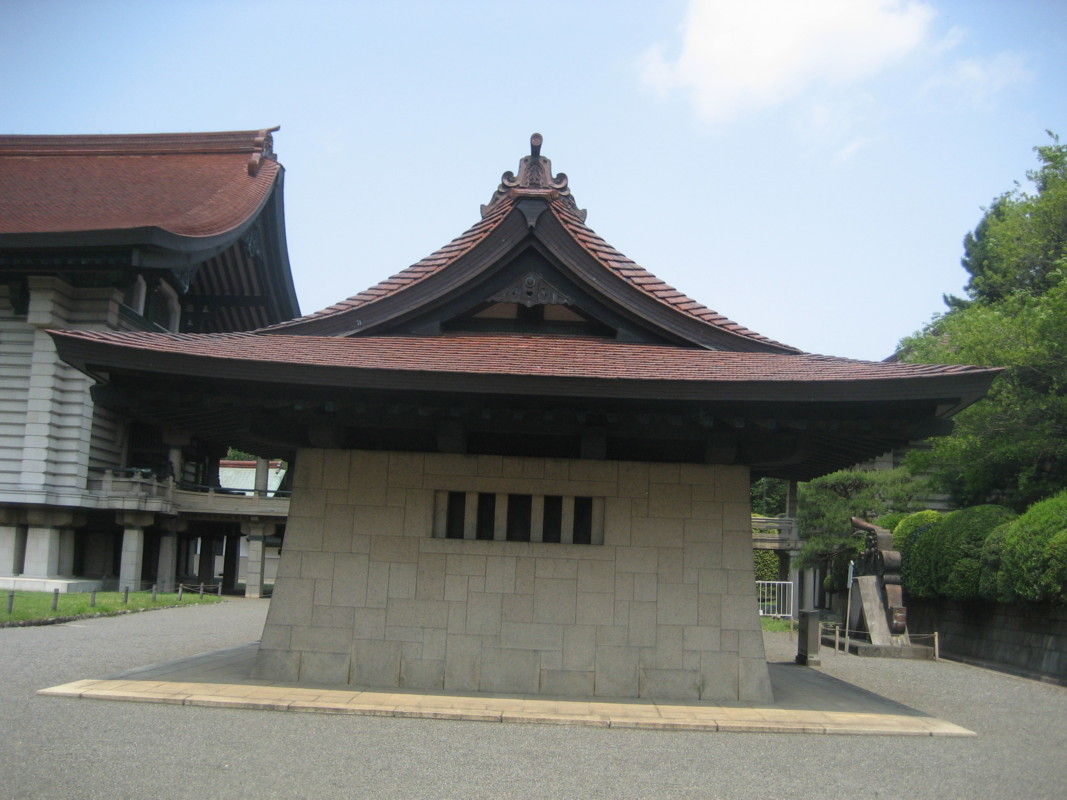 明治神宮宝物殿(1921年竣工) 5 … 随所に濃厚に見られる 朝鮮伝統 明治神宮宝物殿(1921年竣工) 5 … 随所に濃厚に見られる 朝鮮伝統