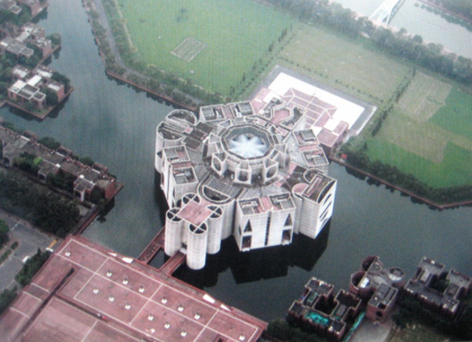 バングラデシュ国会議事堂 ・・・ ユダヤ系米国人建築家ルイス