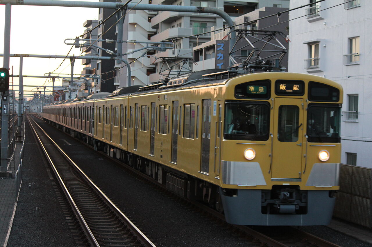 西武新2000系 2069編成＋2463編成 チョコバナナ編成 西武鉄道 茶色+