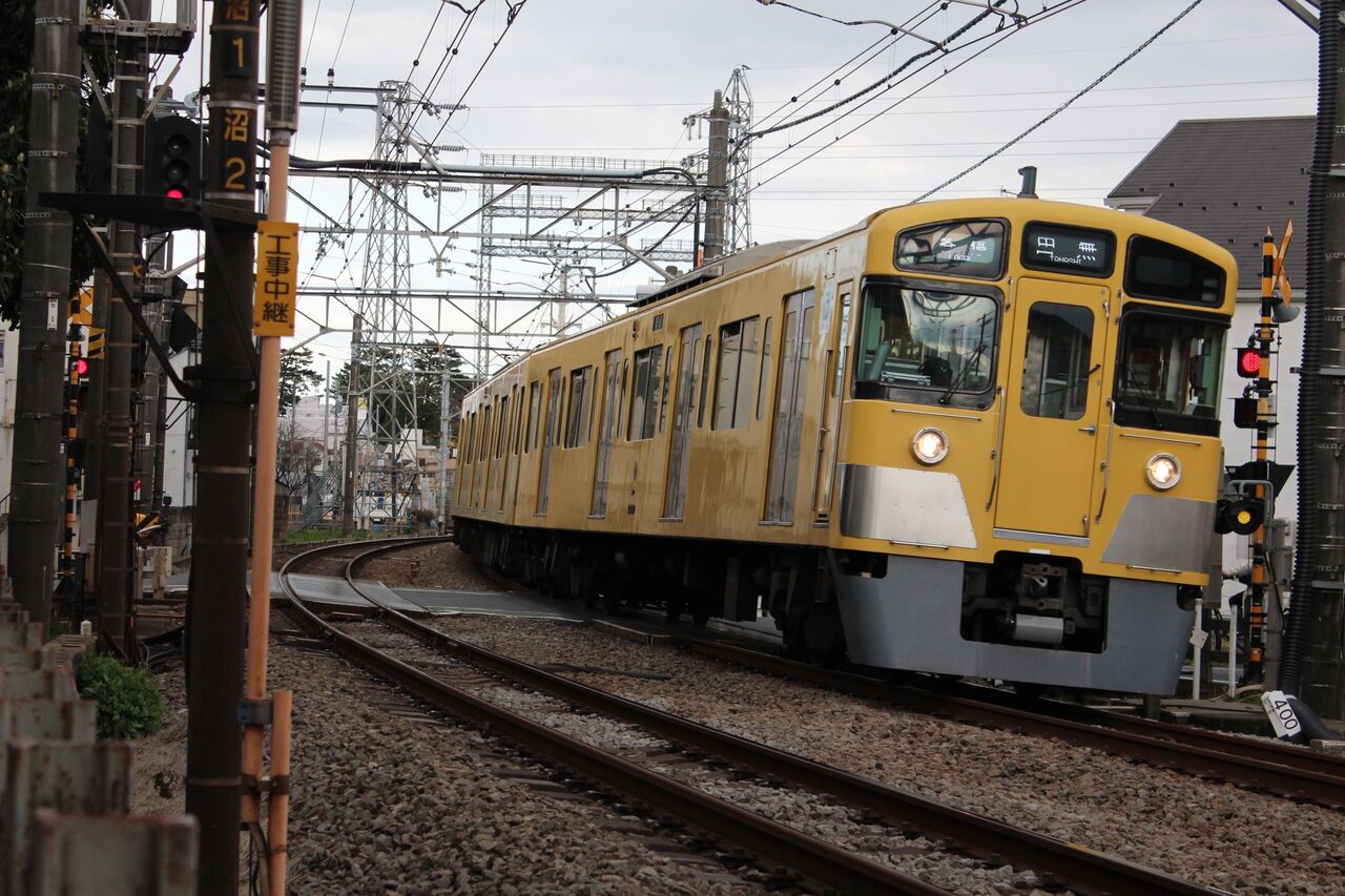西武2000系 〜最後の8両固定菱パン編成〜 : いまを生きる電車たち 西武2000系 〜最後の8両固定菱パン編成〜 : いまを生きる電車たち
