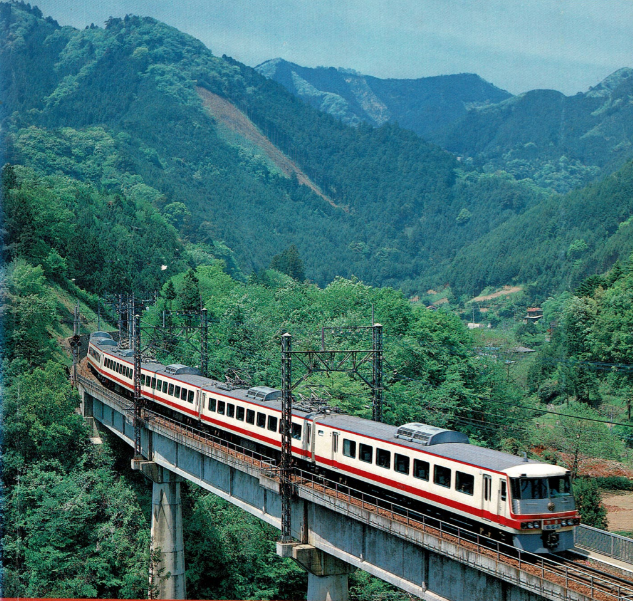 西武初の特急 〜レッドアロー号・5000系電車〜 : いまを生きる電車たち