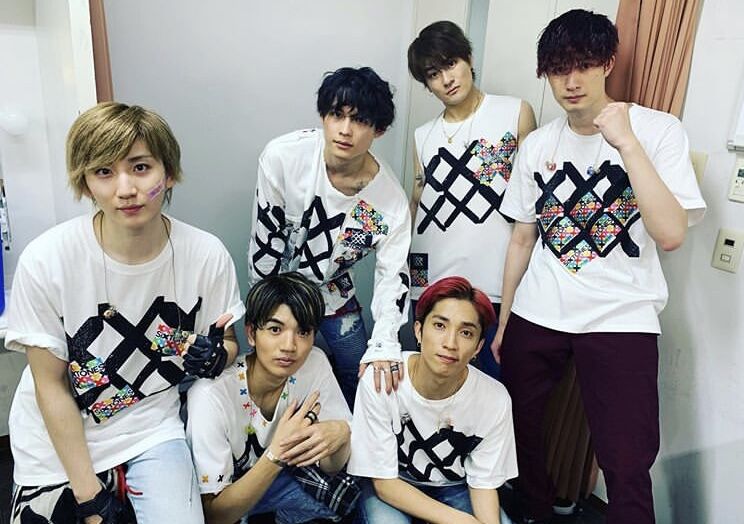 Sixtonesが語る ジャニーズらしさ 蜷川実花撮影 Aera 表紙登場 新鮮とれたてニュース