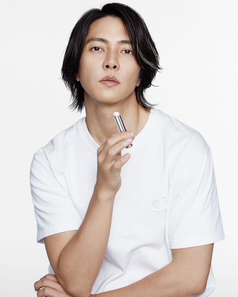 山下智久 黒髪 金メッシュ をかき上げる姿が色っぽすぎる ファン悶絶 の動画に49万いいねの大反響 新鮮とれたてニュース 山下智久 黒髪 金メッシュ をかき上げる姿が色っぽすぎる ファン悶絶 の動画に49万いいねの大反響 新鮮とれたてニュース
