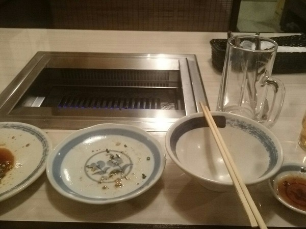 DQ_6FXdUIAAI12a[1]