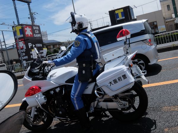 を抜けると白バイだった ｆｌｈｘ症好群