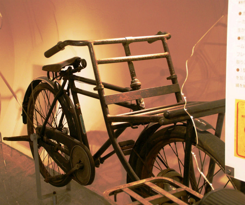 希少当時物ナトリ号自転車のおぼんだと思います。 金属製です。A1