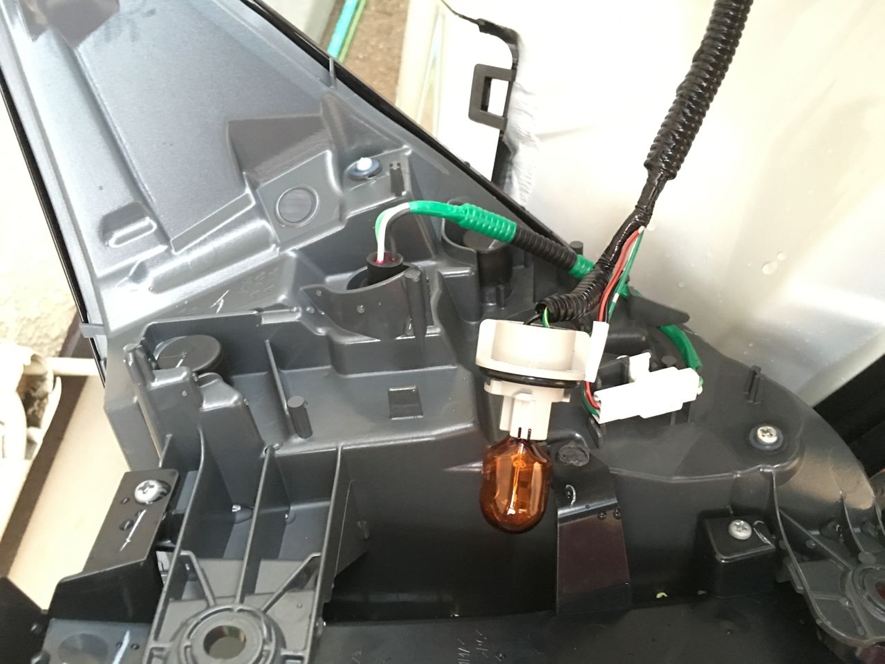 ヴェゼル リアウィンカーled化 趣味と興味本位ではじめました