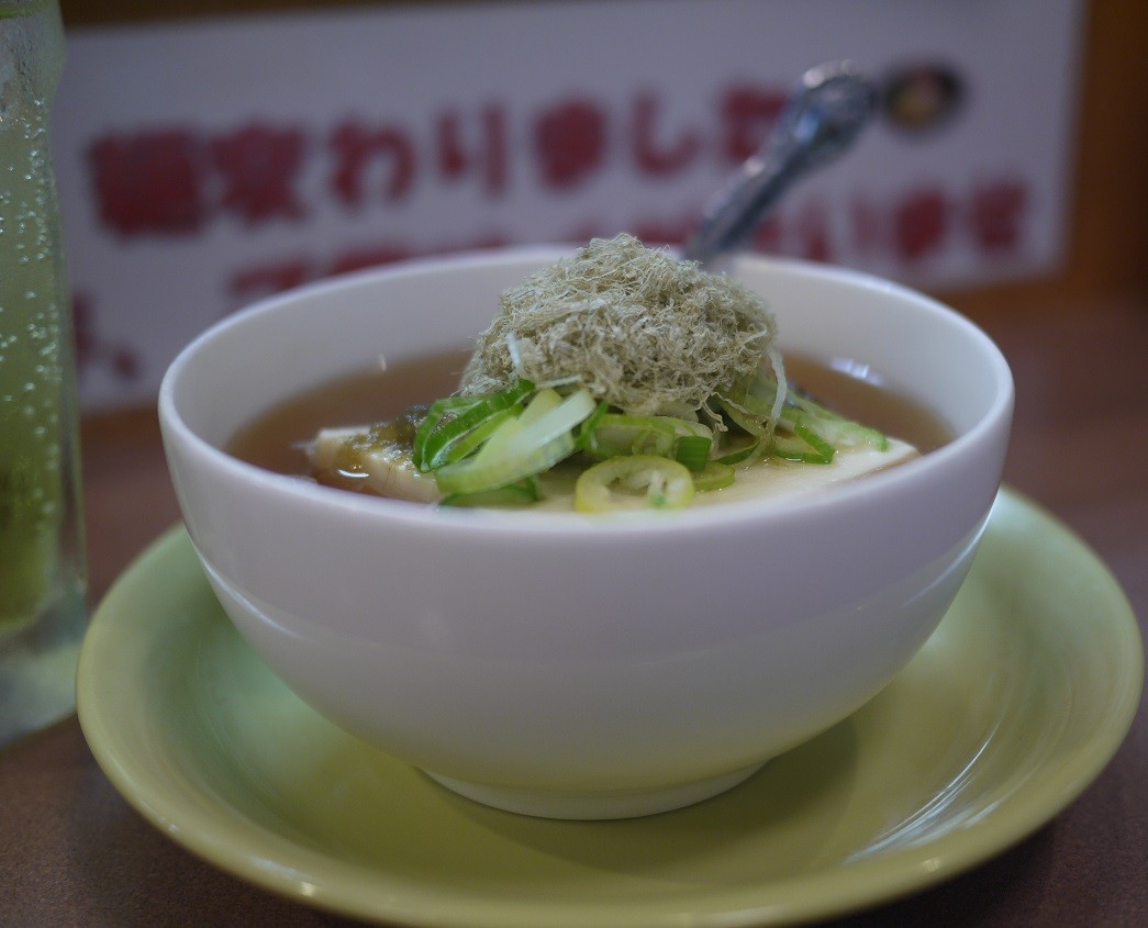 ｊｒ名古屋駅１番ホームで梯子酒 湯豆腐と天つま 立ち食いそば かきつばた 住よし 濱端
