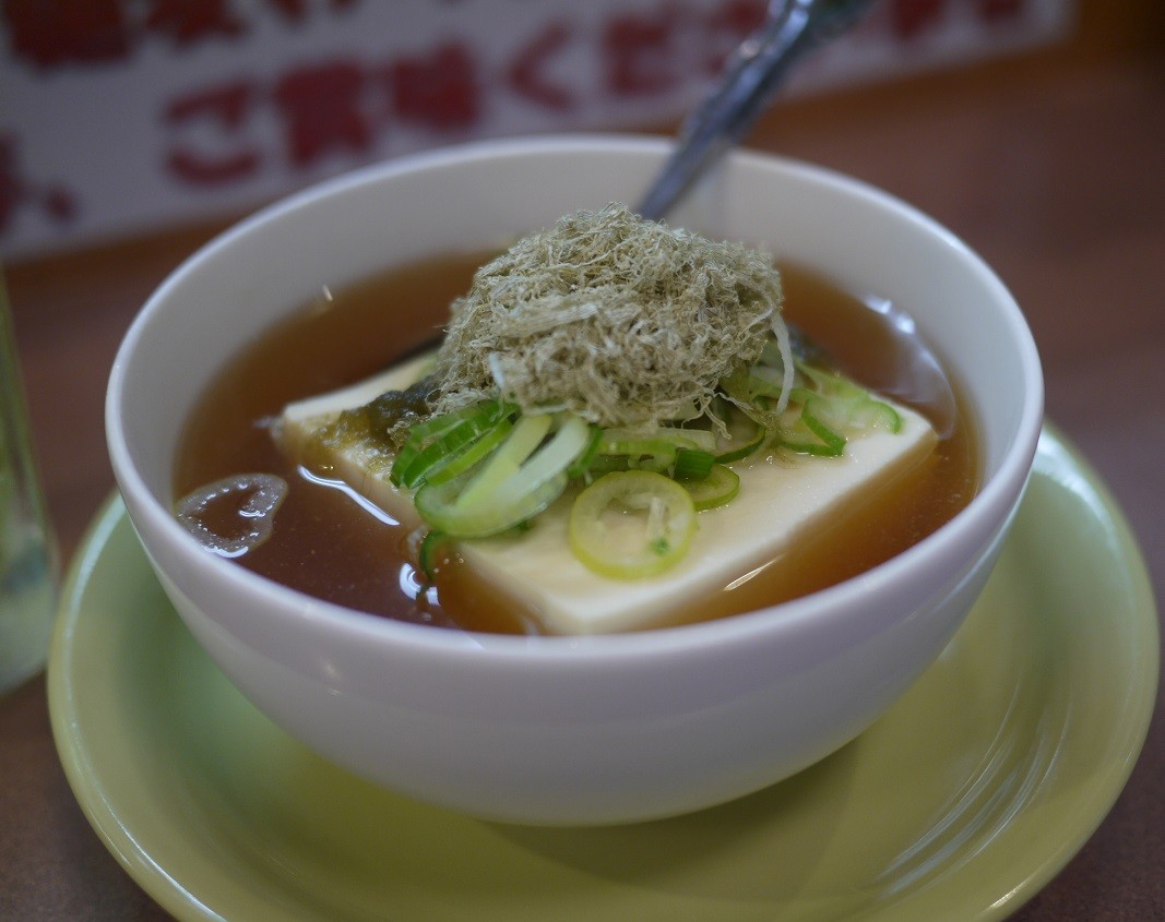 ｊｒ名古屋駅１番ホームで梯子酒 湯豆腐と天つま 立ち食いそば かきつばた 住よし 濱端