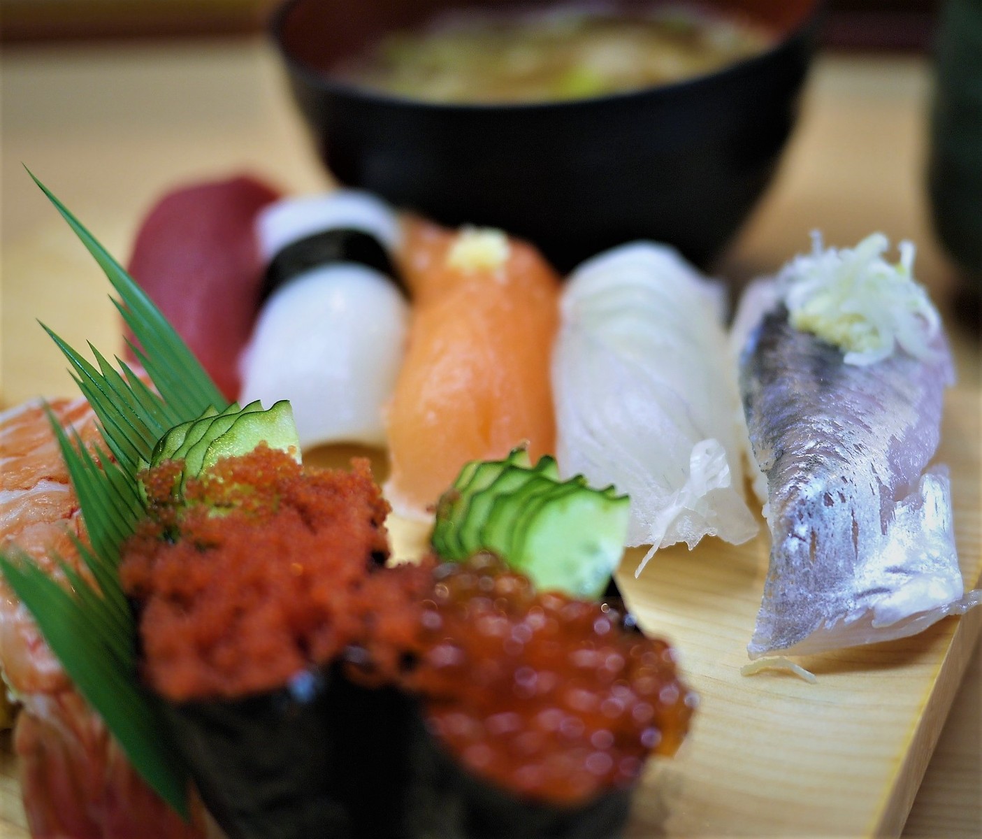握り鮨と煮たこ いなせ寿司 六ッ川 濱端