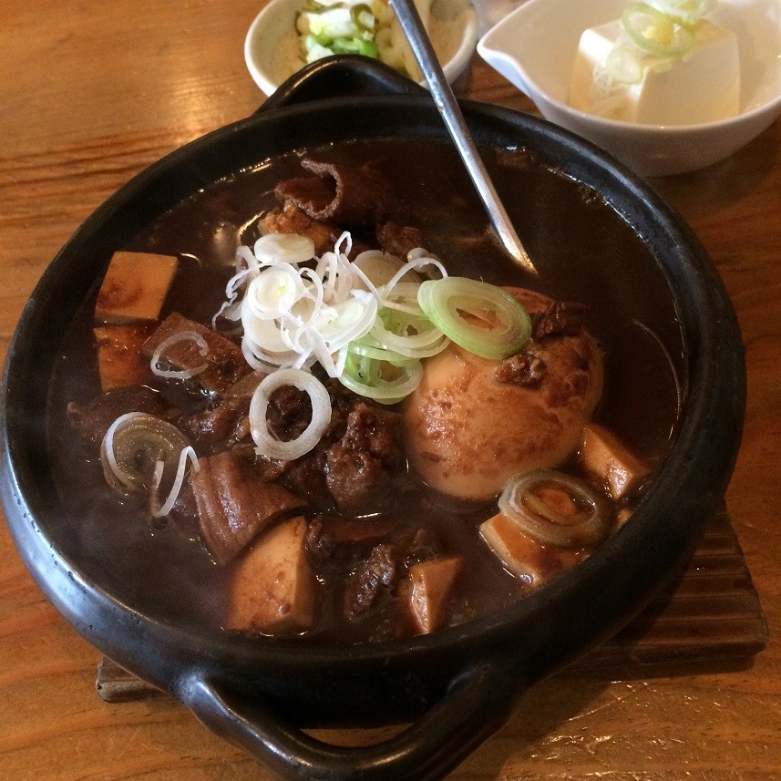 牛もつ煮込み定食 あぶくま亭 神田 濱端