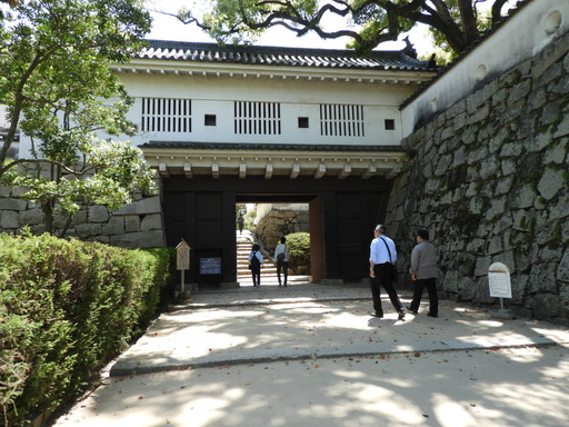 四国 063 廊下門