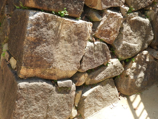 四国 083 築城時の石垣