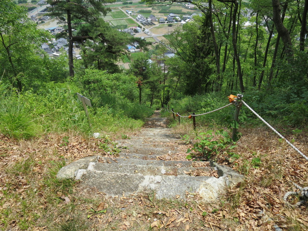 須々貴城 上田市 の天国への階段を少し後悔しながら昇ってきたよ ながのーと 長野ネタ中心の普通なブログ 須々貴城 上田市 の天国への階段を少し後悔しながら昇ってきたよ ながのーと 長野ネタ中心の普通なブログ