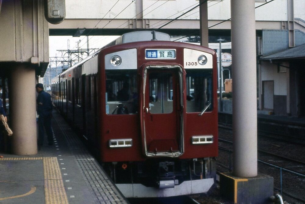 近鉄志摩線ローカル 38年前のベテランと新鋭 19年12月 Silence Express 近鉄志摩線ローカル 38年前のベテランと新鋭 19年12月 Silence Express