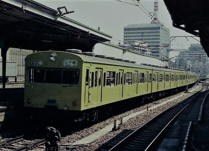 東京駅にて 山手線103系 1979年 Silence Express 東京駅にて 山手線103系 1979年 Silence Express