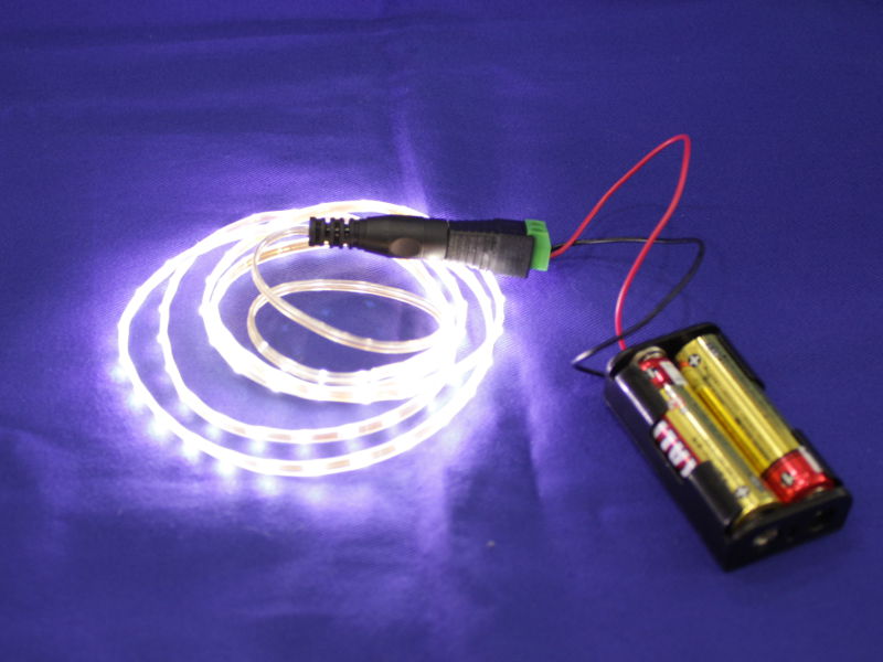 電池で光らせるんじゃない 電池で光るんだ シリコンハウスへようこそ