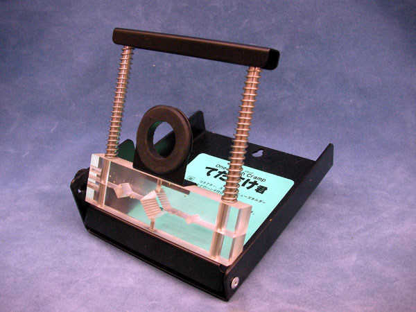 ハンダ付けの強い味方 ヘルピングハンズ シリコンハウスへようこそ