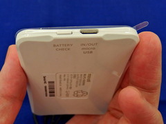 microUSB¤Î²£¤Î¥Ü¥¿¥ó¤Ï»ÄÎ̳ÎǧÍѤΥܥ¿¥ó