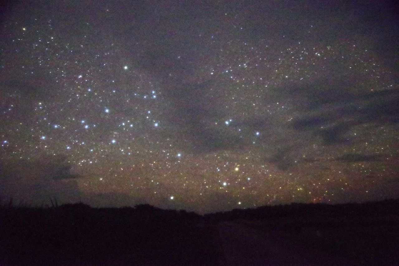 波照間島と泡波 南十字星 蘭と旅の物語