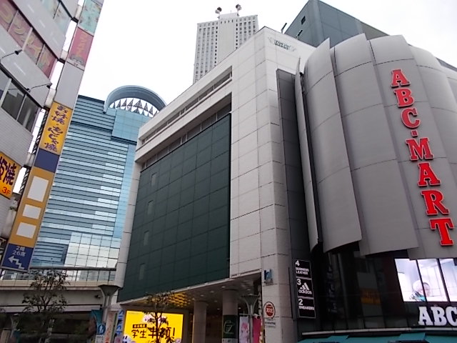 9月の閉店が決まった東急ハンズ池袋店 シェーキーズのランチバイキング Estacao Central 避難小屋