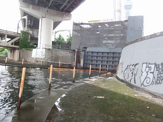 隅田川上流部 浅草 赤羽 散歩オフ その1 Estacao Central 避難小屋 隅田川上流部 浅草 赤羽 散歩オフ その1 Estacao Central 避難小屋