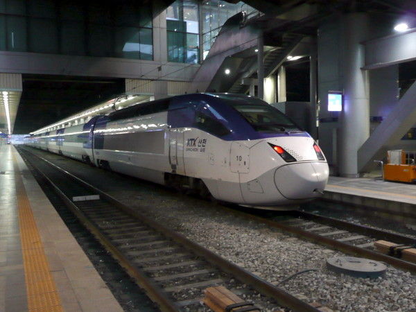 韓国の旅・その13、KTX山川(サンチョン) : 世界の車窓より