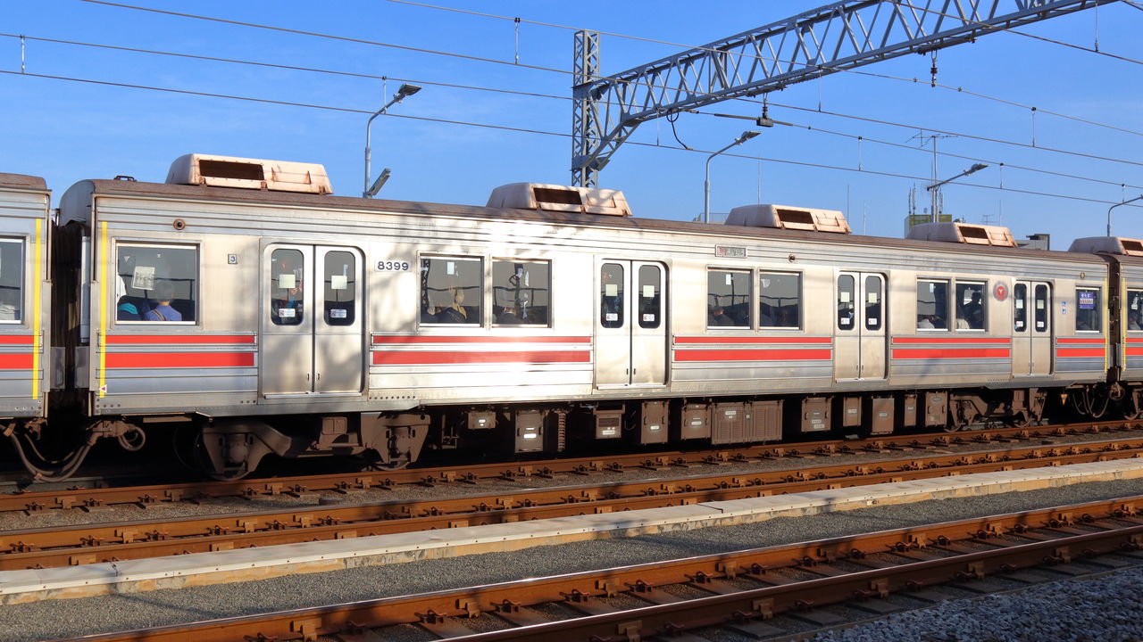 形式写真集】東急8590系 8695F : 銀色電車研究室 ＠nano factory