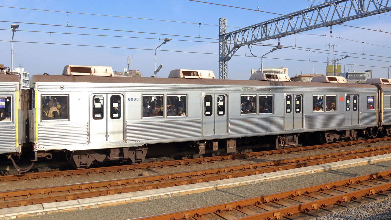 東急8500系 床下機器2両分 東急8500系 床下機器2両分 8500＞動力台車枠・床下機器セット A-