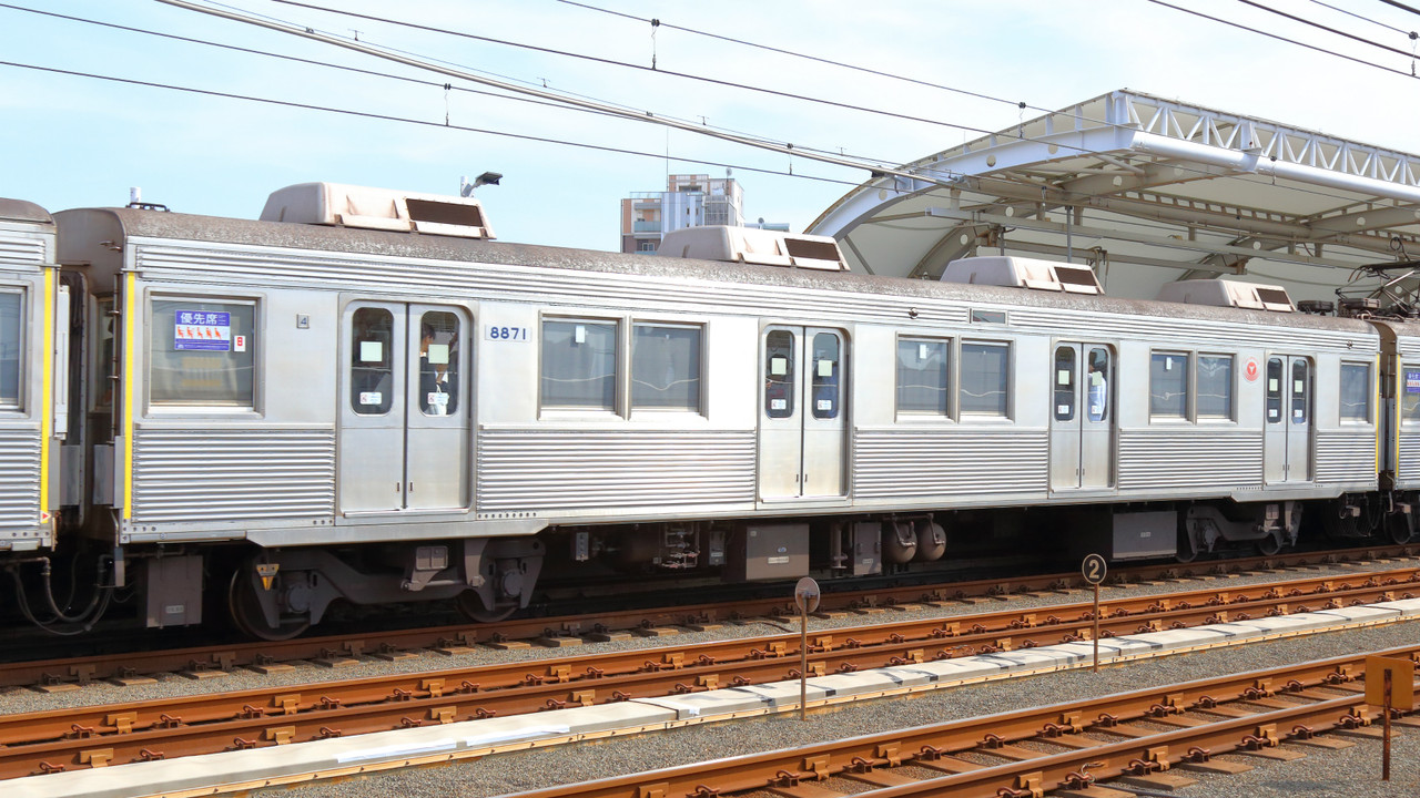 車輛資料集】東急8500系 車体外観編 その1 : 銀色電車研究室